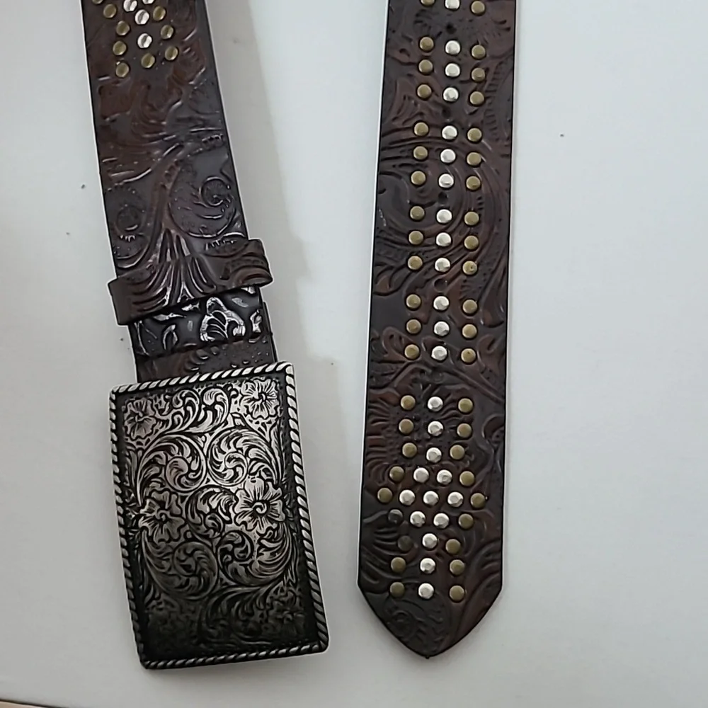 Vintage Y2K Perry Ellis Western Belt Embellished Scroll Design Faux Leather Brwn
